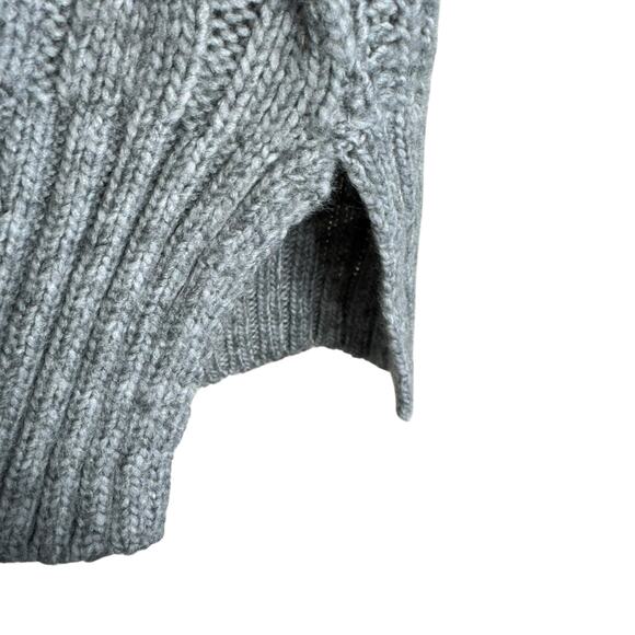 Crown & Ivy NWT Gray Cable Knit Crew Neck Long Balloon Sleeve Stretchy Sweater L - Picture 5 of 7